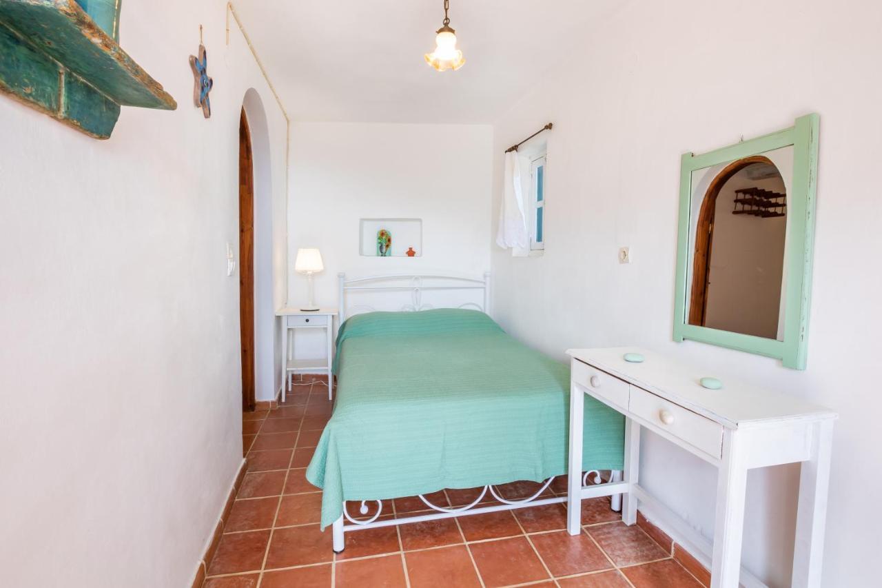 Olive Grove Cottage Menetai Екстер'єр фото